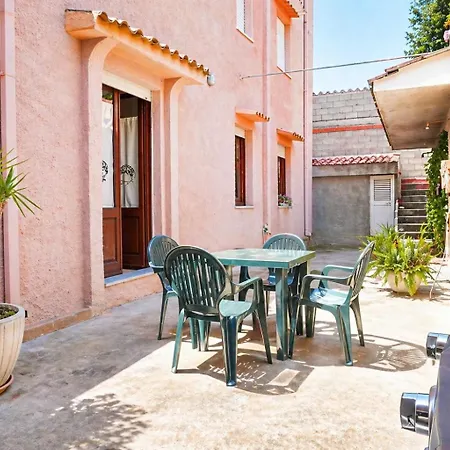 Dommo Manna Apartment